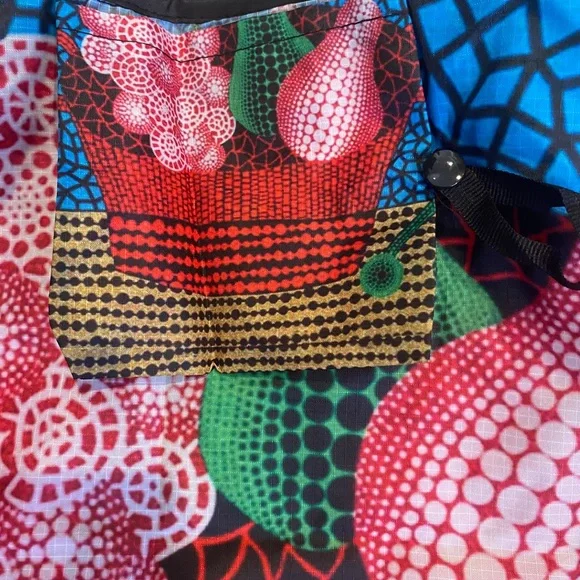 LAST 1- YAYOI KUSAMA LARGE COLORFUL SHOPPER BAG - Picture 7 of 11